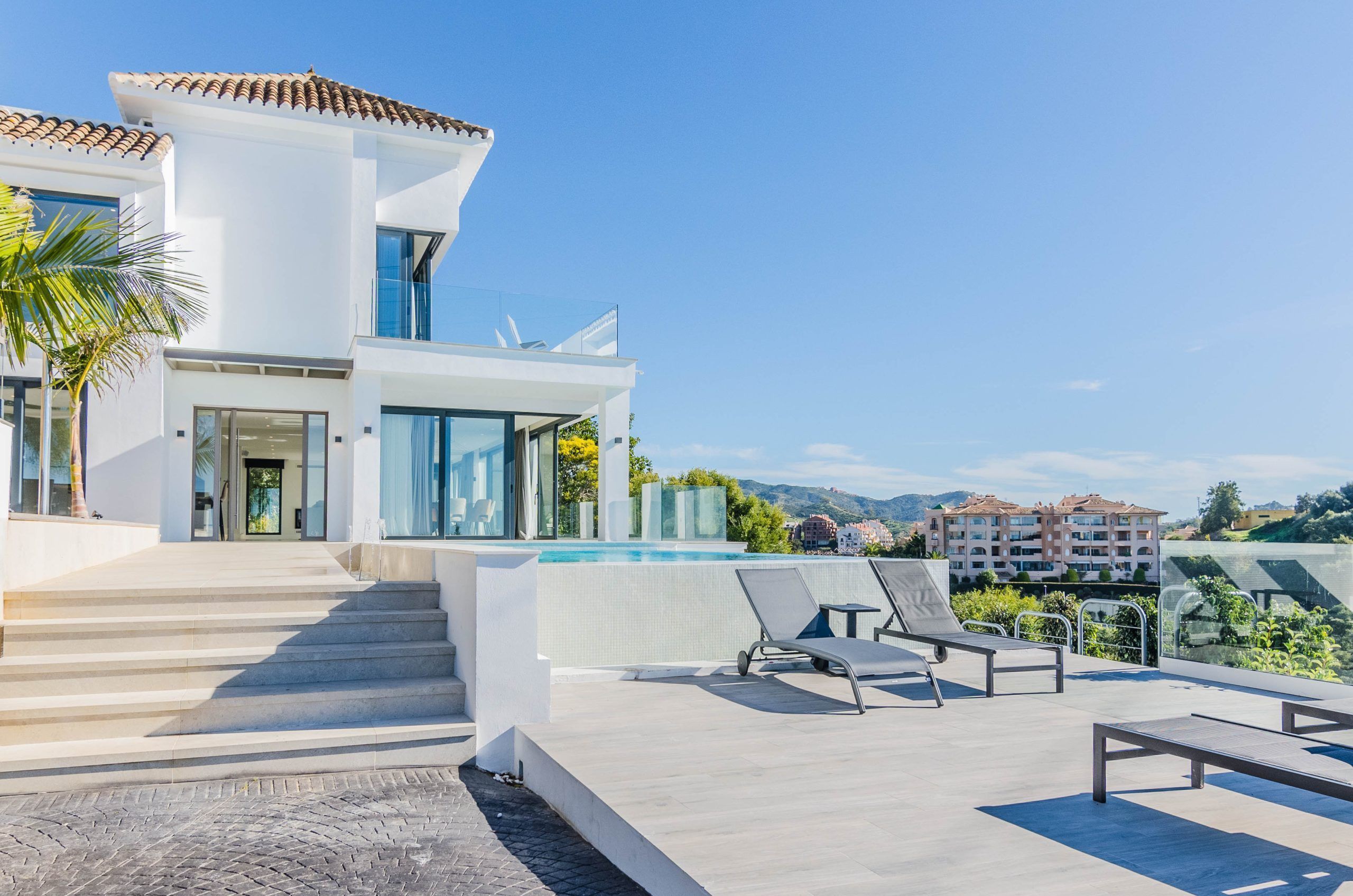 FINNVILLA, servicios inmobiliarios en Fuengirola