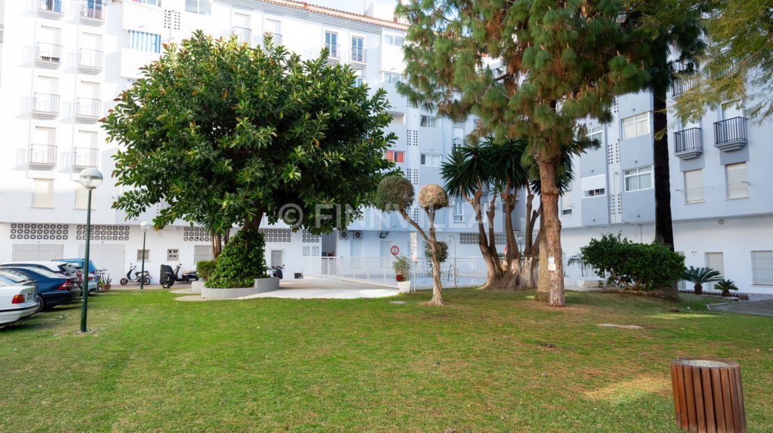 Asunto Fuengirolassa keskustassa La Siesta